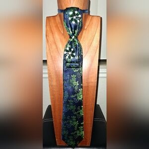 👔IT'S A SALE!! DEBONAIR COUTURE TIE👔